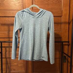 Nike Women's Dri-Fit Lightweight Hoodie T-Shirt